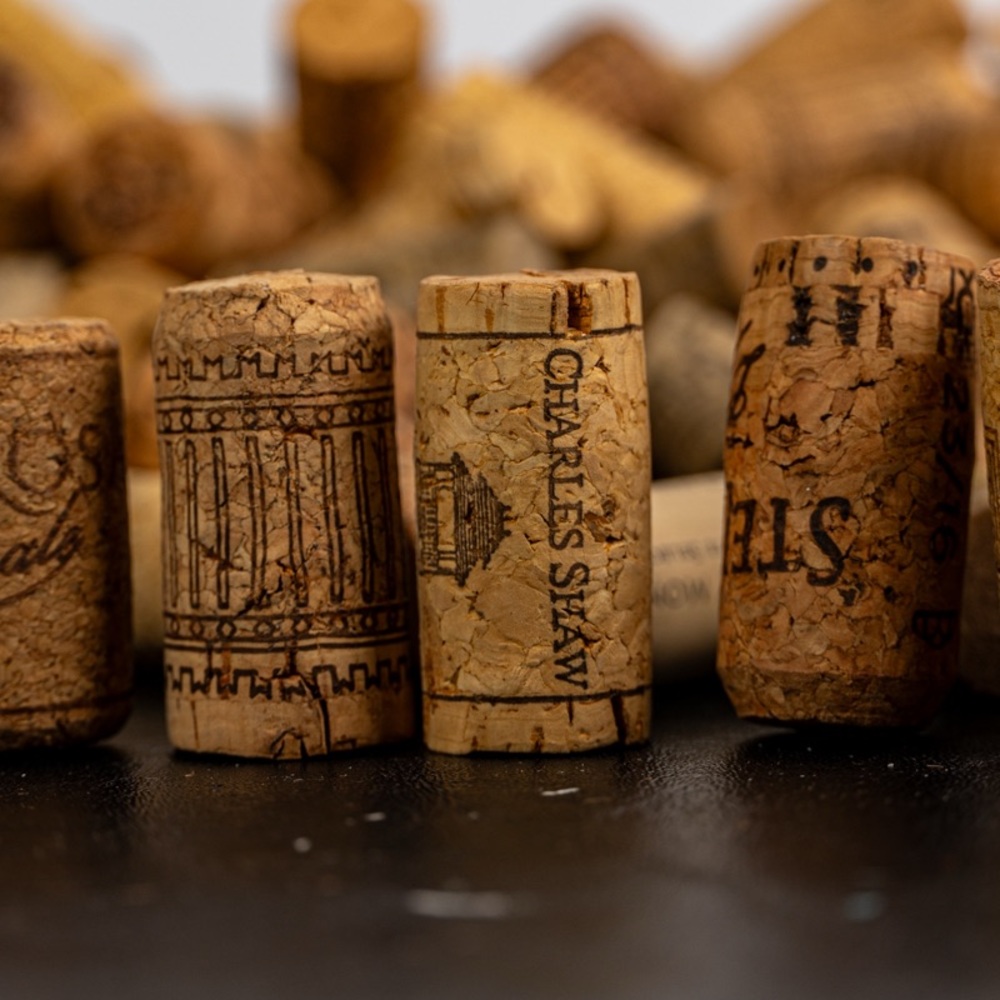 Assorted Wine Corks Collection approx 230 - Picture 6 of 9